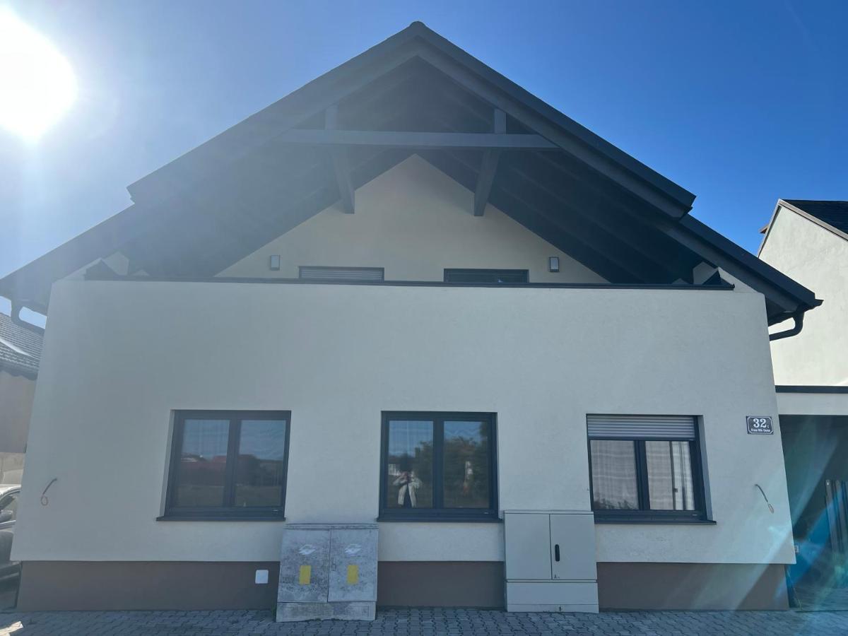 Apartment Ruhige Gruene Oase Bei Flughafen