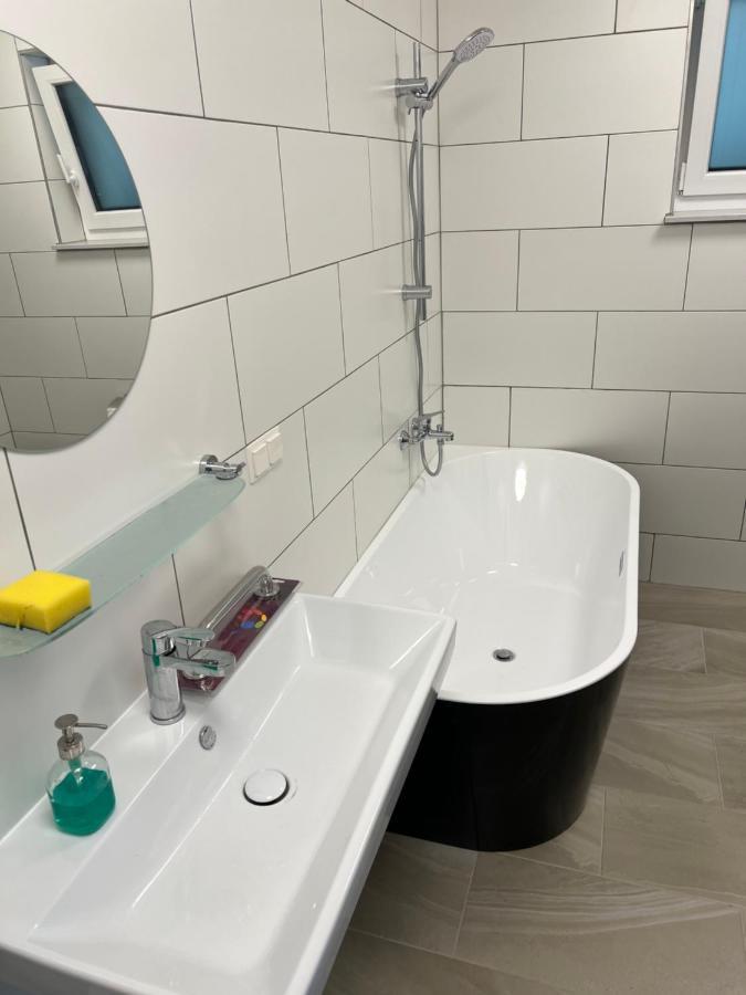 Ruhige Gruene Oase Bei Flughafen Apartment Schwechat